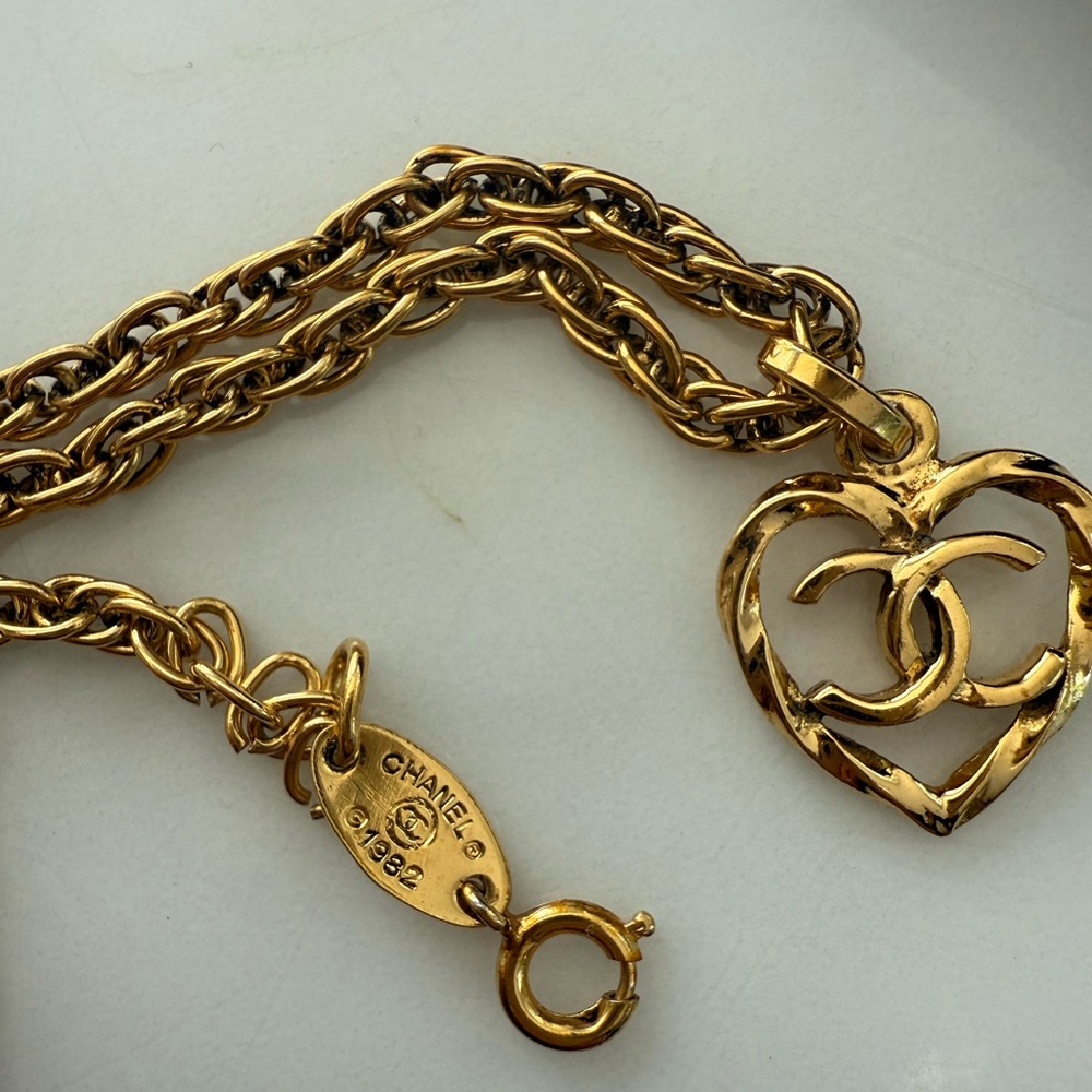 Chanel Vintage Heart Shape CC Logo Cut Out Pendant  Necklace - Picture 4 of 7